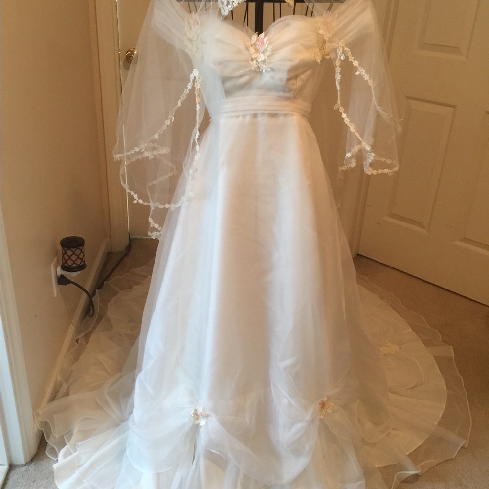 Vintage Wedding Dress